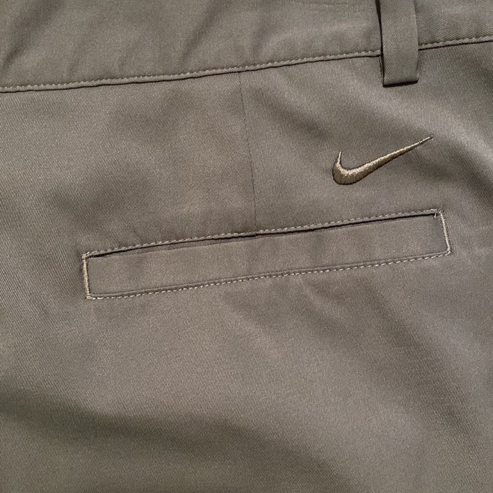 Nike Performance Golf Shorts - Picture 3 of 9